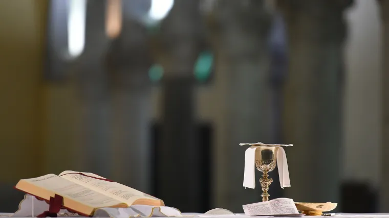 Roditelji ogorčeni: 'Župnik zbog duga na&scaron;em sinu nije htio dati da ide na krizmu'