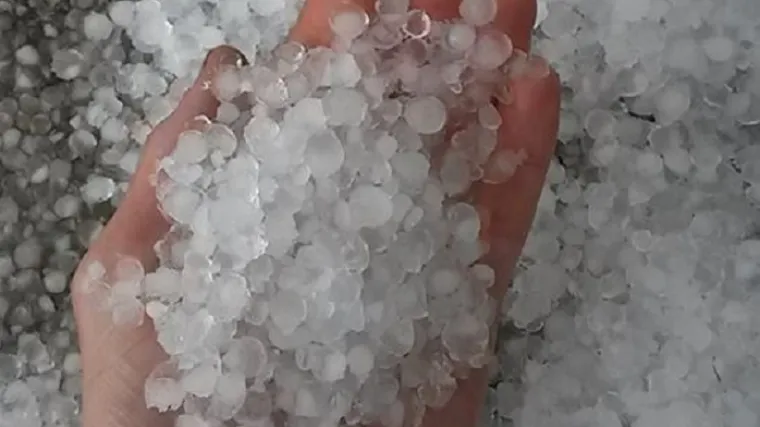 Unutrašnjost Poluotoka pogodili tuča i prolom oblaka