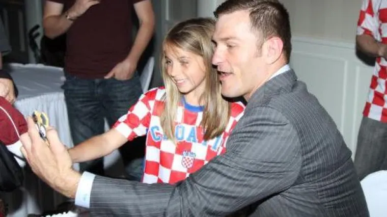 Hrvatski navijači dočekali ga ovacijama, Stipe dobio ključeve grada