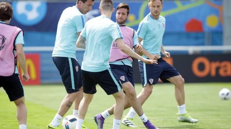 Igrokaz Čačića za zavaravanje Terima ili stvarnih prvih 11?!