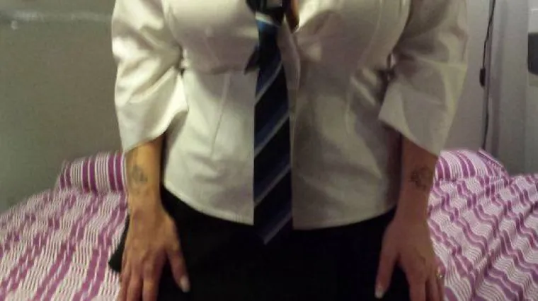 Učiteljica dala otkaz nakon &scaron;to su procurile njezine provokativne fotografije sa stranice za eskort