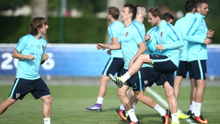 Modić, Rakitić, Mandžukić, Peri&scaron;ić i ostali Vatreni su od Turaka 'teži' čak 100 milijuna eura