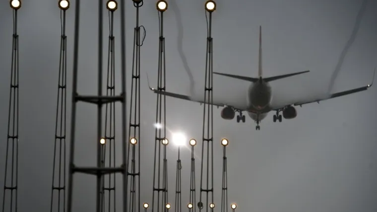 Dron zatvorio zračnu luku, svi tragaju za vlasnikom letjelice