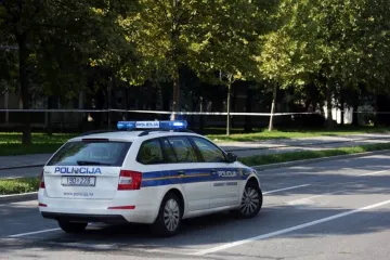 Solinski kriminalac pokušao je tijekom bijega dvaput pregaziti istog policajca