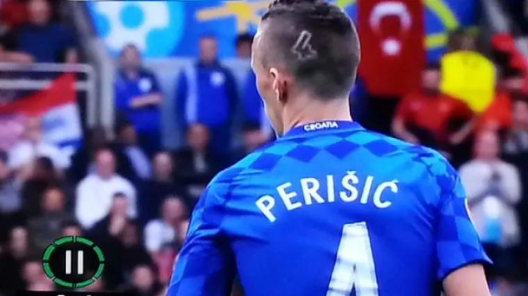 Na jednoj strani broj četiri, a na drugoj...