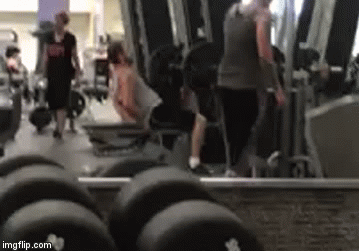 Hoće li prije polomiti noge ili spravu?