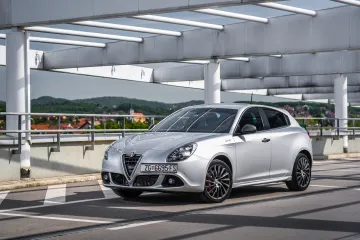 ZAVIRITE U NJU: Alfa Romeo Giulietta i dalje plijeni poglede prolaznika