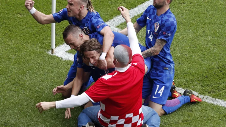 UEFA pokrenula postupak protiv HNS-a zbog dva incidenta: Hrvatska će drhtati do 21. srpnja!