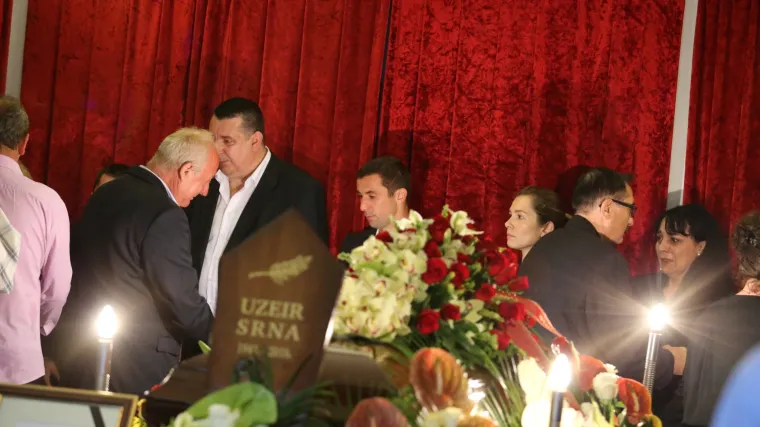 Cijela Hrvatska danas suosjeća sa svojim kapetanom: Darijo Srna ispratio oca Uzeira na posljednji počinak