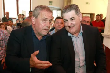 'Sadašnja Vlada je cirkus, glasat ću za opoziv Oreškovića, Karamarka i Petrova'