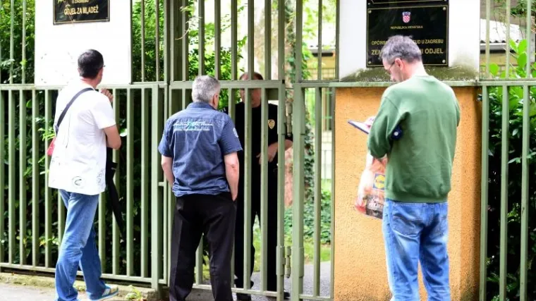 Policija je ispraznila zgradu