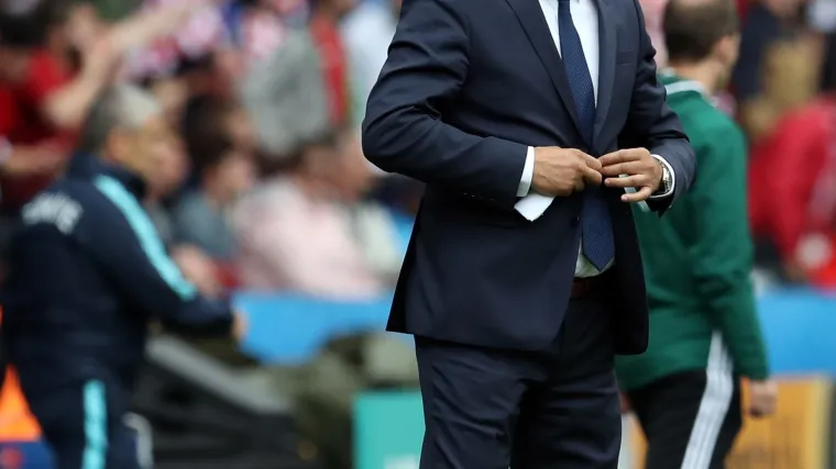 Izbornik otkrio kada očekuje povratak Srne u kamp reprezentacije, Kramarić: 'Kad vidi&scaron; kako navijači žive nogomet, jednostavno daje&scaron; sve od sebe'