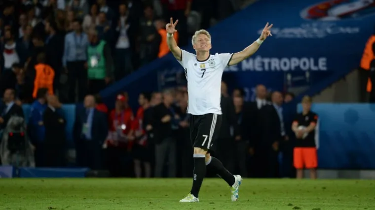 Schweini skinuo Anu i maknuo natpis 'du&scaron;o' s kopačke