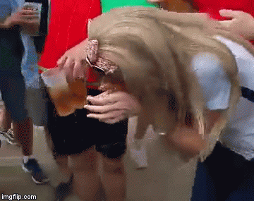 Zaprosio curu usred navijačkog pakla, nije imala izbora