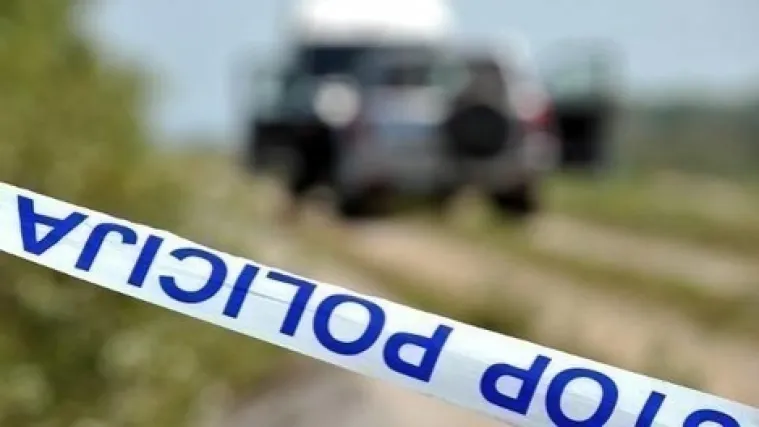 Te&scaron;ka nesreća pokraj Zadra: prevrnuo se kombi pun građevinaca, poginula jedna osoba