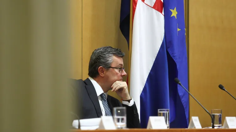 Glas naroda: građani kažu da su danas sjedili u Sabornici - izglasali bi isto!