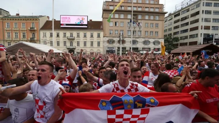 Hrvatska di&scaron;e s Vatrenima! Ovako su navijači pratili utakmicu u Francuskoj