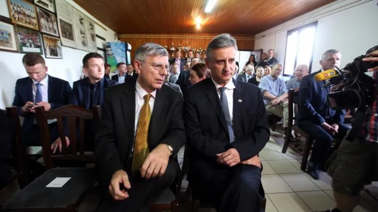 Sve vi&scaron;e istaknutih članova ne žele da ih Karamarko vodi na nove izbore