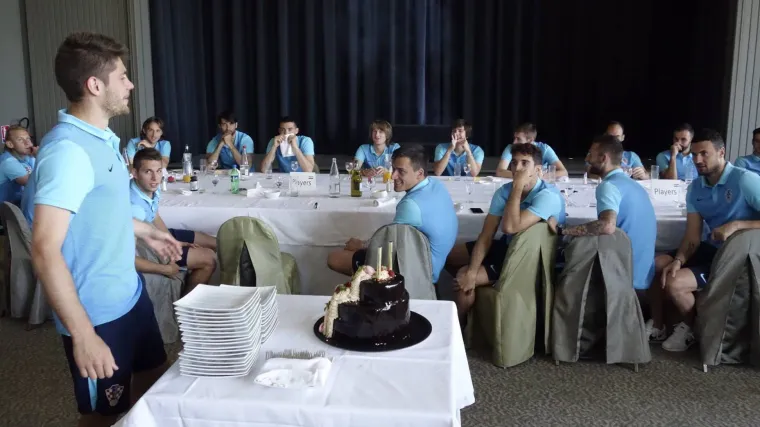 Napokon se slavi nakon tužnih događaja: Kramarić sa suigračima proslavio 25. rođendan