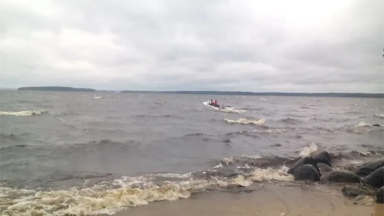 Smrtonosna oluja: turiste na ruskom jezeru zahvatilo nevrijeme, poginulo 14 djece
