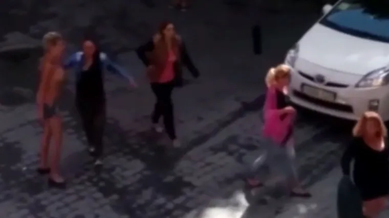 Snimili bande madridskih prostitutki kako se mlate za najbolja mjesta na ulici