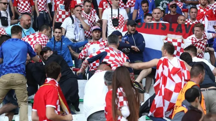 Javlja se sve vi&scaron;e hrvatskih navijača optuženih za nerede