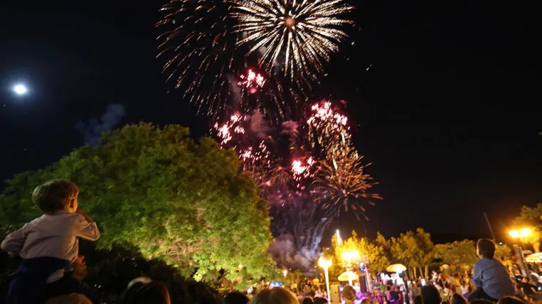 Gradonačelnik dozvolio rad kafića do četiri ujutro, policija ga izignorirala