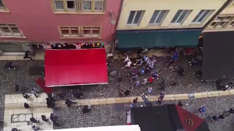 Novi obračun huligana, ovaj put tukli su se stari neprijatelji, Englezi i Francuzi