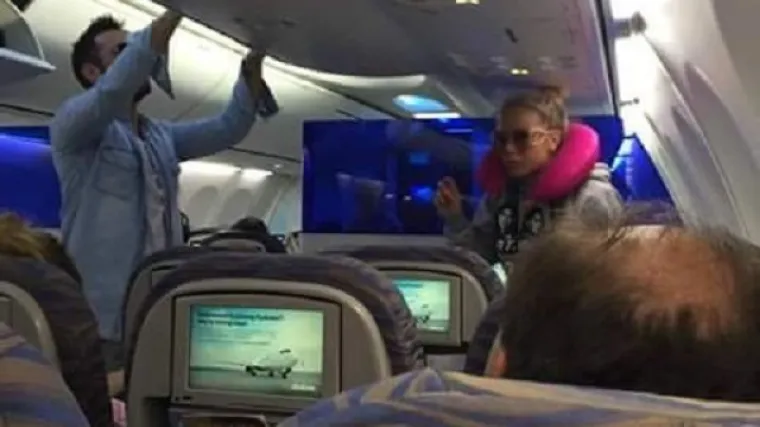 Maja &Scaron;uput i Grubnić se fotkali u prvom razredu, a letjeli drugim?!