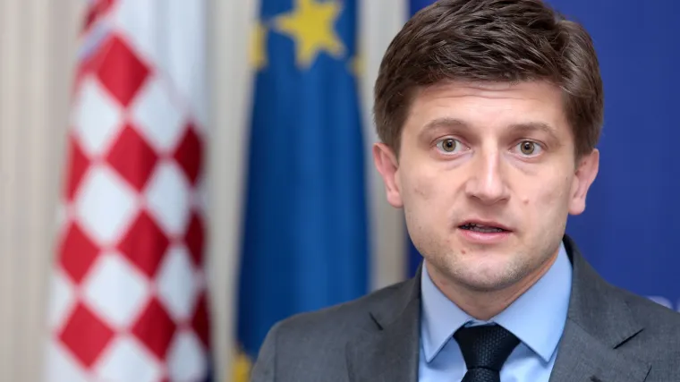 Nesuđeni mandatar uvjerava javnost: 'Ministri i Vlada će odgovorno nastaviti raditi svoj posao'