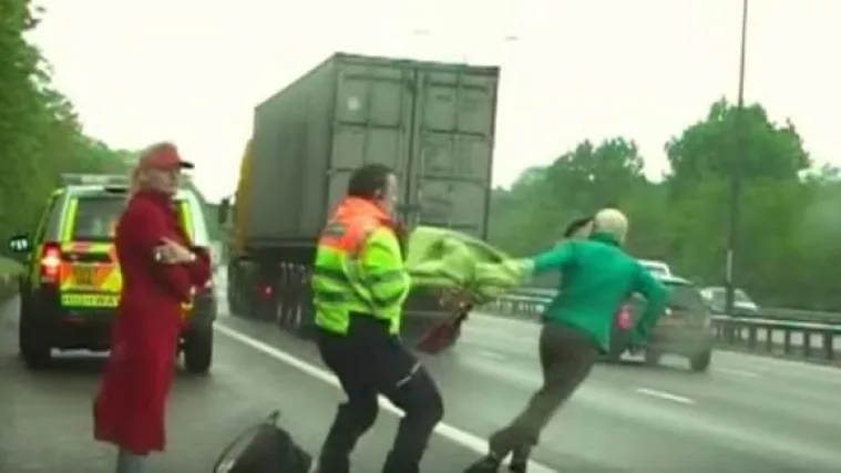 Događaj s blizankama iz &Scaron;vedske na britanskoj autocesti apsolutno je lud