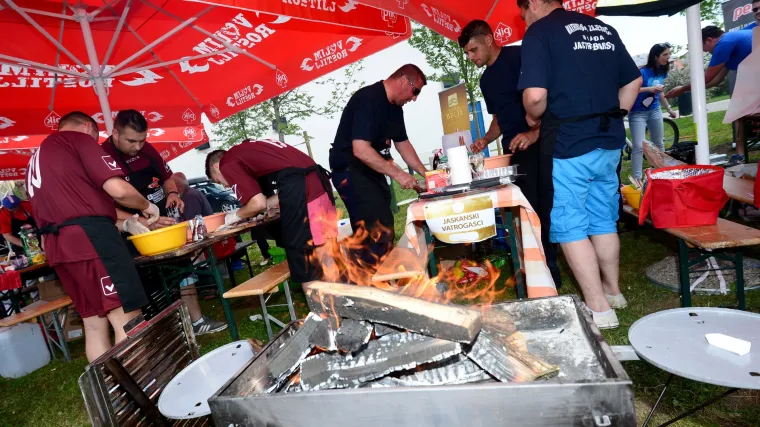 Naši kuharski majstori otkrivaju neke svoje trikove vezane uz roštilj