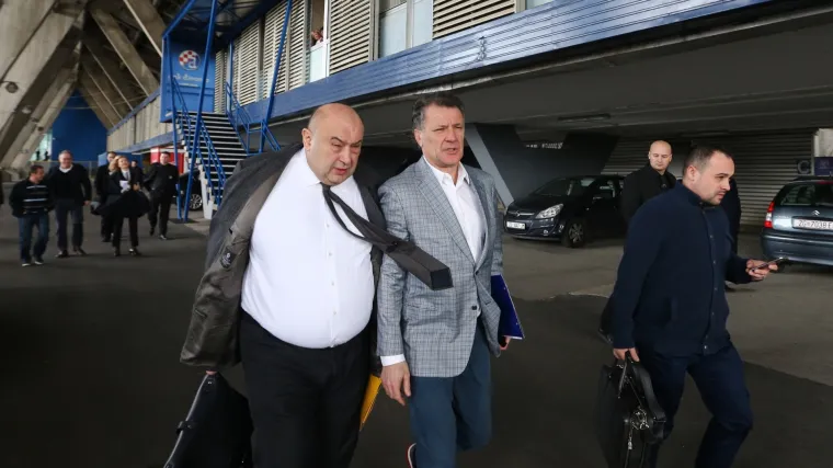 Uhićena trojica mladića koju su pirotehničkim sredstvima napali Mamića i Prodanovića