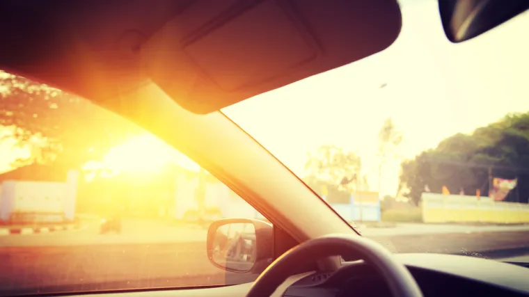 Mu&scaron;karac ostavio bebu u zagrijanom automobilu, a kad je shvatio &scaron;to je napravio poku&scaron;ao ju je rashladiti u - hladnjaku!