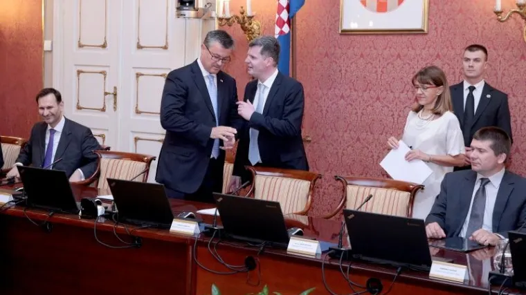 'Ispunjavat ćemo sve obveze. Plaće, mirovine... Sve će funkcionirati'