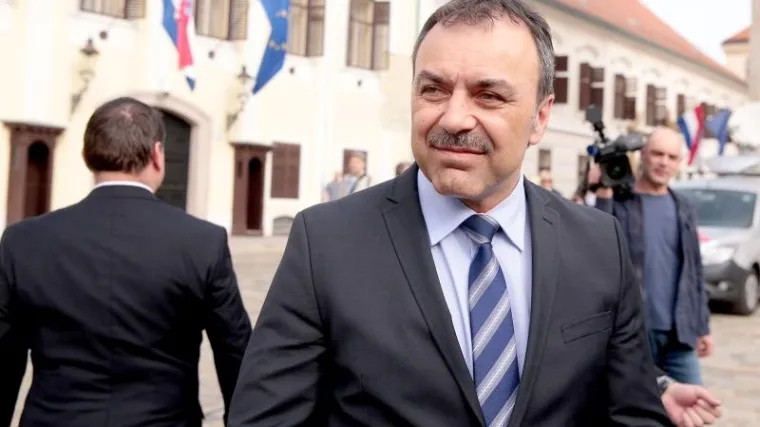 'Koliko god mi je bilo neugodno zbog huligana, toliko je i zbog svečane lože'