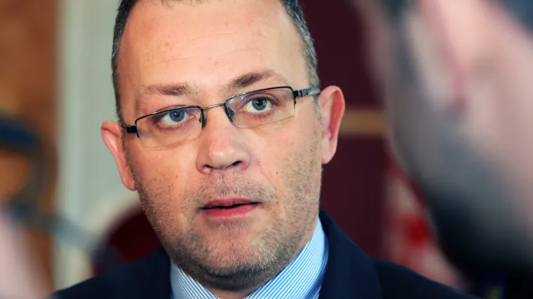 Hasanbegović se opravdava: 'Priča o ka&scaron;njenju potporu nakladnicima je obična mistifikacija'