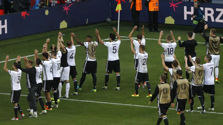 Nijemci rutinski 'odradili' Slovake: zabili im tri gola i pro&scaron;li u četvrtfinale!