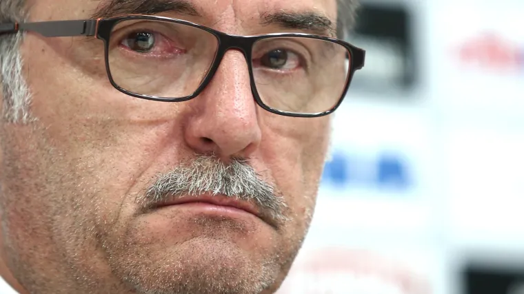 Čačić u suzama održao zadnju presicu: 'Mi smo otjerali huligane, Srna se neće oprostiti!'