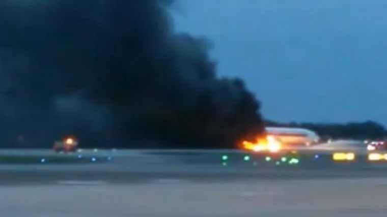 Dramatično slijetanje u Singapuru: zapalio se Boeing pun putnika!