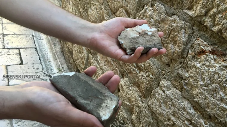 &Scaron;etnja &scaron;ibenskom starom jezgrom prava je lutrija: Turisti izbjegli &lsquo;kamenu ki&scaron;u&rsquo;!