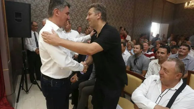 Račan objavio fotografiju Milanovića i Plenkovića dok srdačno razgovaraju: 'Nas dva brata skupa ratujemo...'