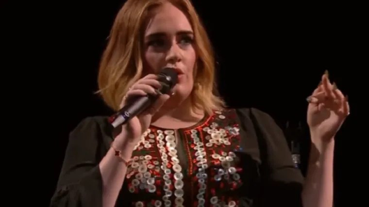 Dru&scaron;tvene mreže gore zbog njene haljine