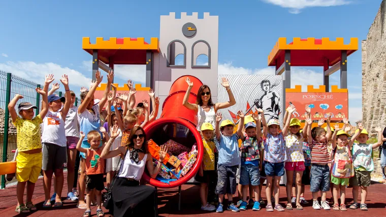 Sestre Zaninović svečano otvorile dječje igrali&scaron;te u Motovunu