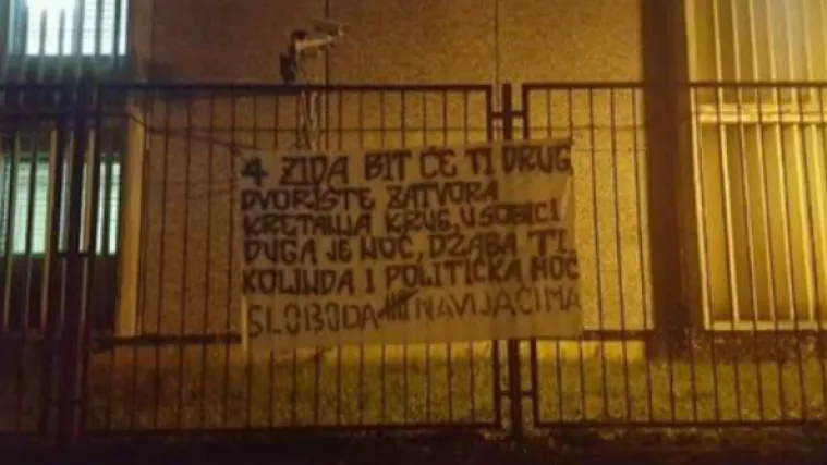 Na ogradi zatvora u Remetincu osvanula brutalna poruka Mamiću