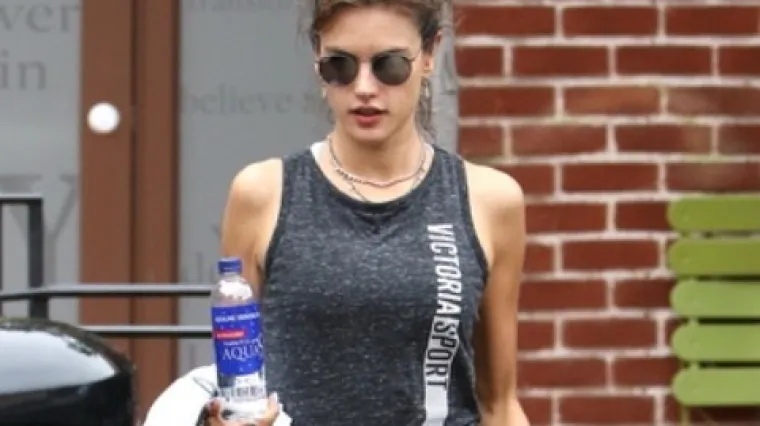 Zanima li vas kako vježba Alessandra Ambrosio?