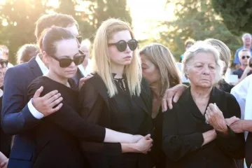 POGREB POZNATOG TELEVIZIJSKOG UREDNIKA I NOVINARA: Obitelj i prijatelji oprostili se od Siniše Svilana