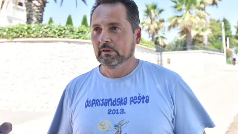 Načelnik općine Preko: 'Rakitić je bio sklon ostanku, ali njegova supruga se jako prestra&scaron;ila'