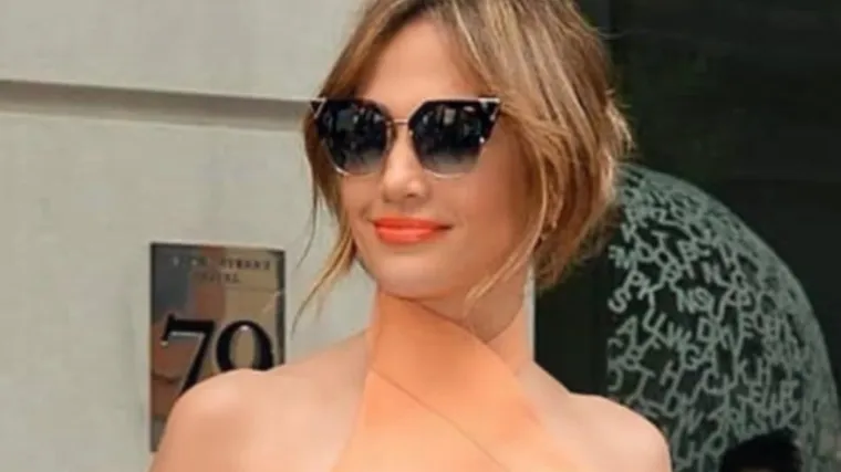 Ona se hvali naočalama, a svi bulje u bradavice