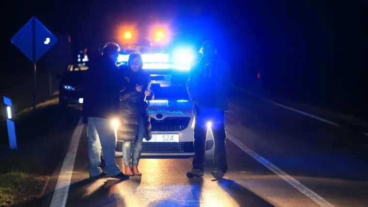 Te&scaron;ka nesreća kod Vodnjana: sudarila se dva automobila nakon čega je na njih naletio autobus!
